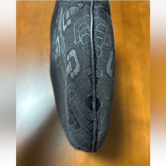 Gucci Black and Gold Shoulder Bag - Picture 4 of 9